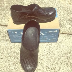 Danskos black and silver